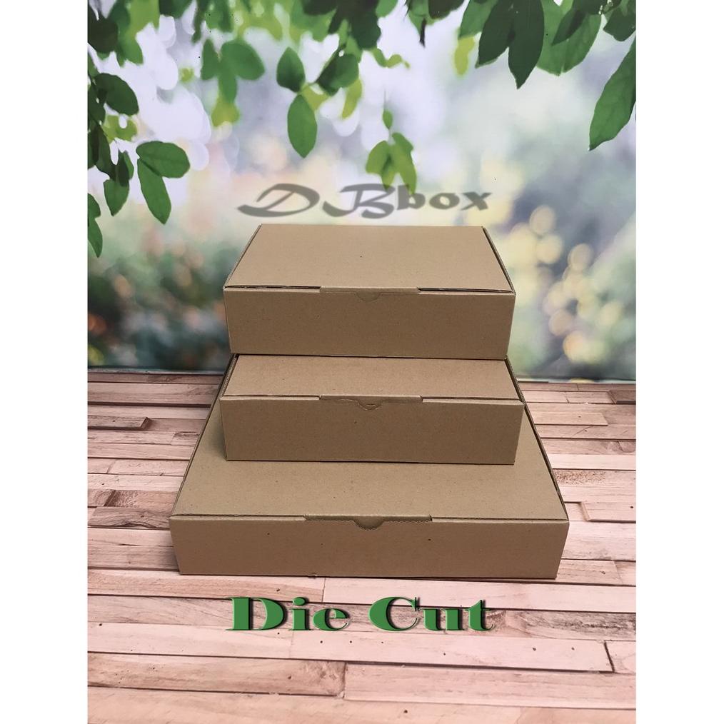 

( 10 Pcs ) Kardus Uk. 22X12X7 Cm...Die Cut Untuk Kotak Kue Bolu -Aksesoris - Dll, Model Box Pizza