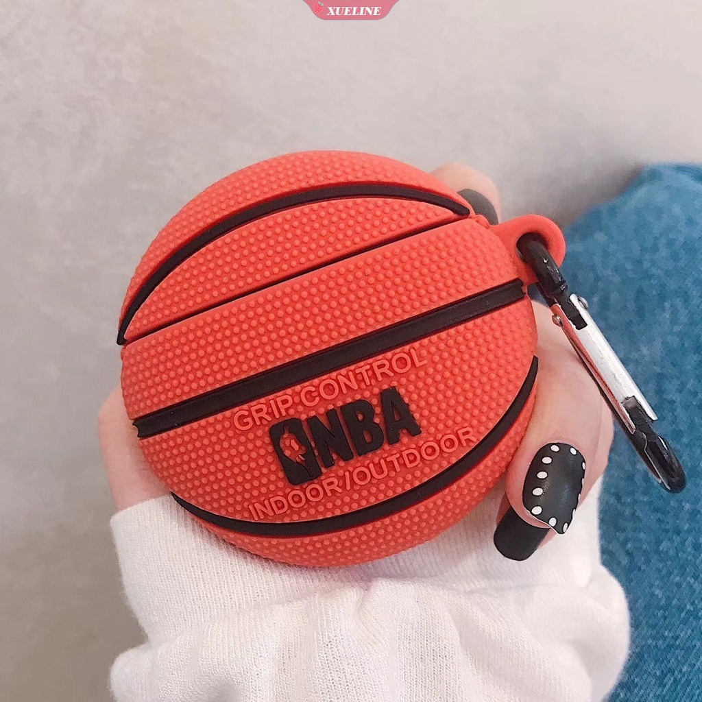 Casing Soft Case Silikon Motif Bola Basket / Sepak Untuk AirPods 1 / 2