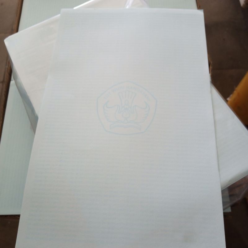 

Kertas background raport bahan Concorde ukuran Folio / F4