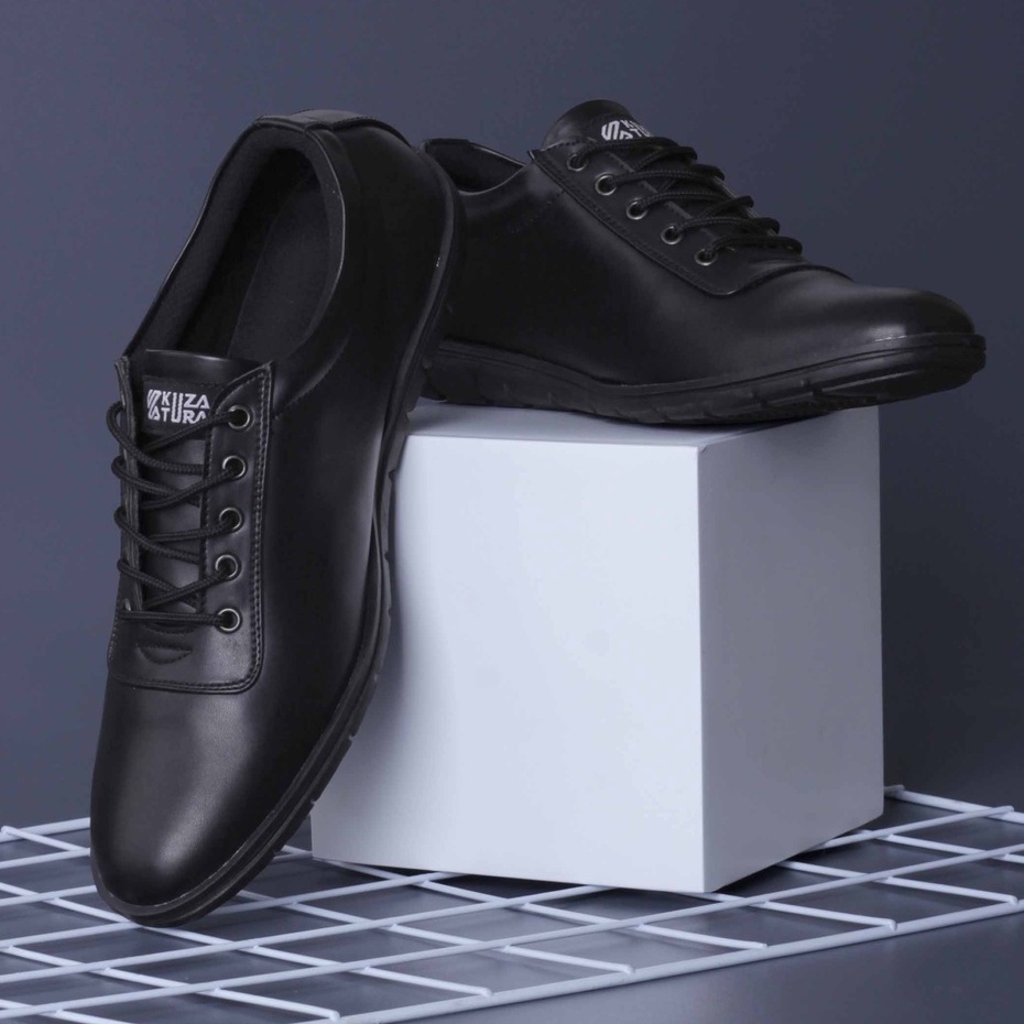 Sepatu Sneakers Formal Pria Hitam 174