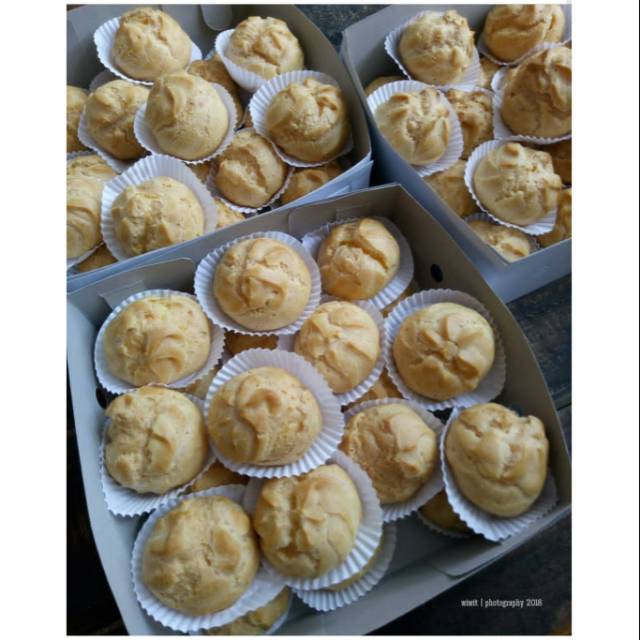 

Kue Sus Vanilla ( isi 10 pcs )