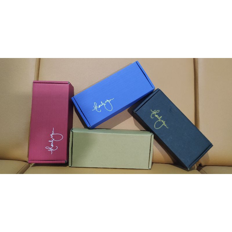 

Box hampers kotak kado 22x10x4