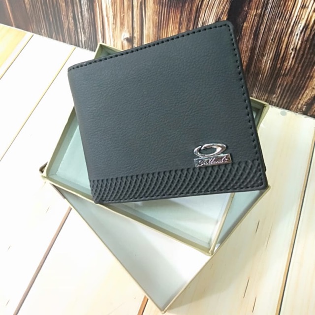OKLAND’S DOMPET PRIA KULIT SINTETIS MODEL PRESS DOMPET PRIA BAHAN PU DOMPET COWOK LOGO DOMPET COWOK MURAH