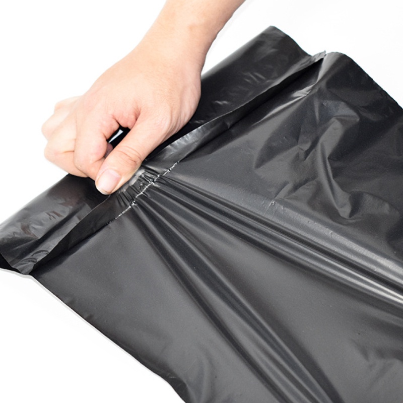 JAKARTAWHOLESALE [COD] ISI 100PCS PLASTIK POLYMAILER PLASTIC PACKING ONLINE BLACK 28x40Cm