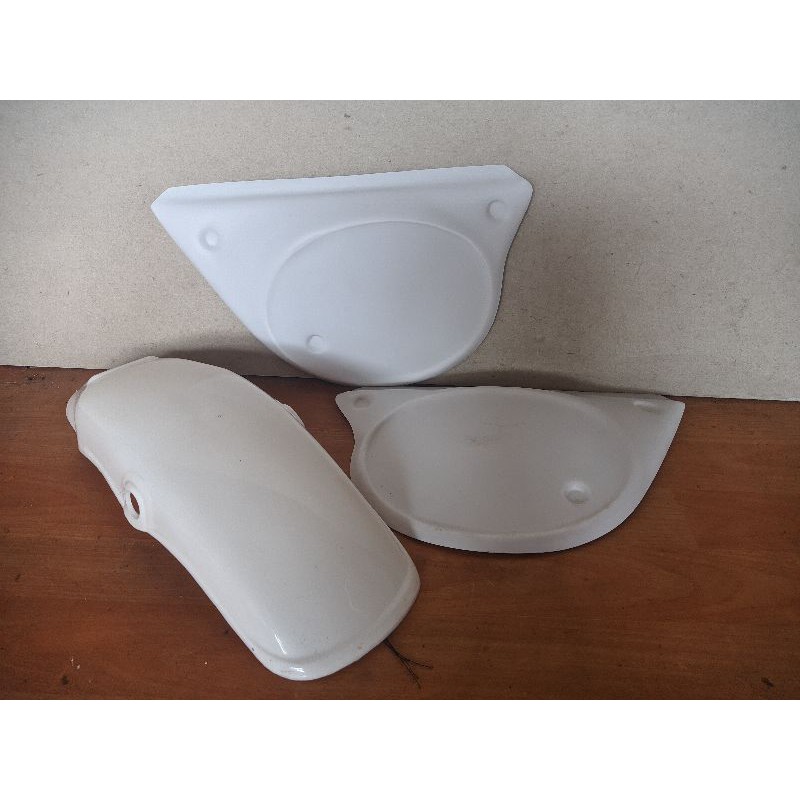 Cover Pinggir Spakbor Yamaha Dt 100 Model ORI