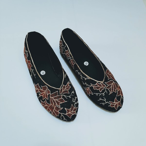 etnik fashion sepatu wanita flat slip on bordir murah terbaru motif daun coklat