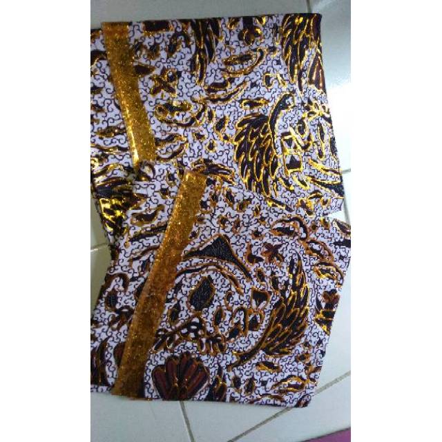 Jarik Prodo Sepasang Dasar Coklat dan Putih