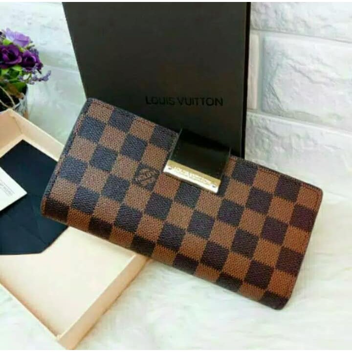 Dompet lv lipat wanita import model lidah kunci