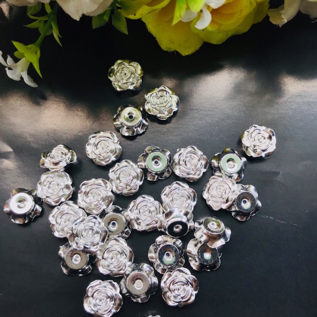 Silver Rose Resin 12mm isi 10pcs Bunga mawar Silver Bahan Craft