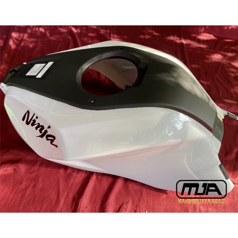 TERLARIS Cover Tengki Tangki Kondom Tanki Ninja RR SE PUTIH Ori Original Orisinil Kawasaki Lengkap D