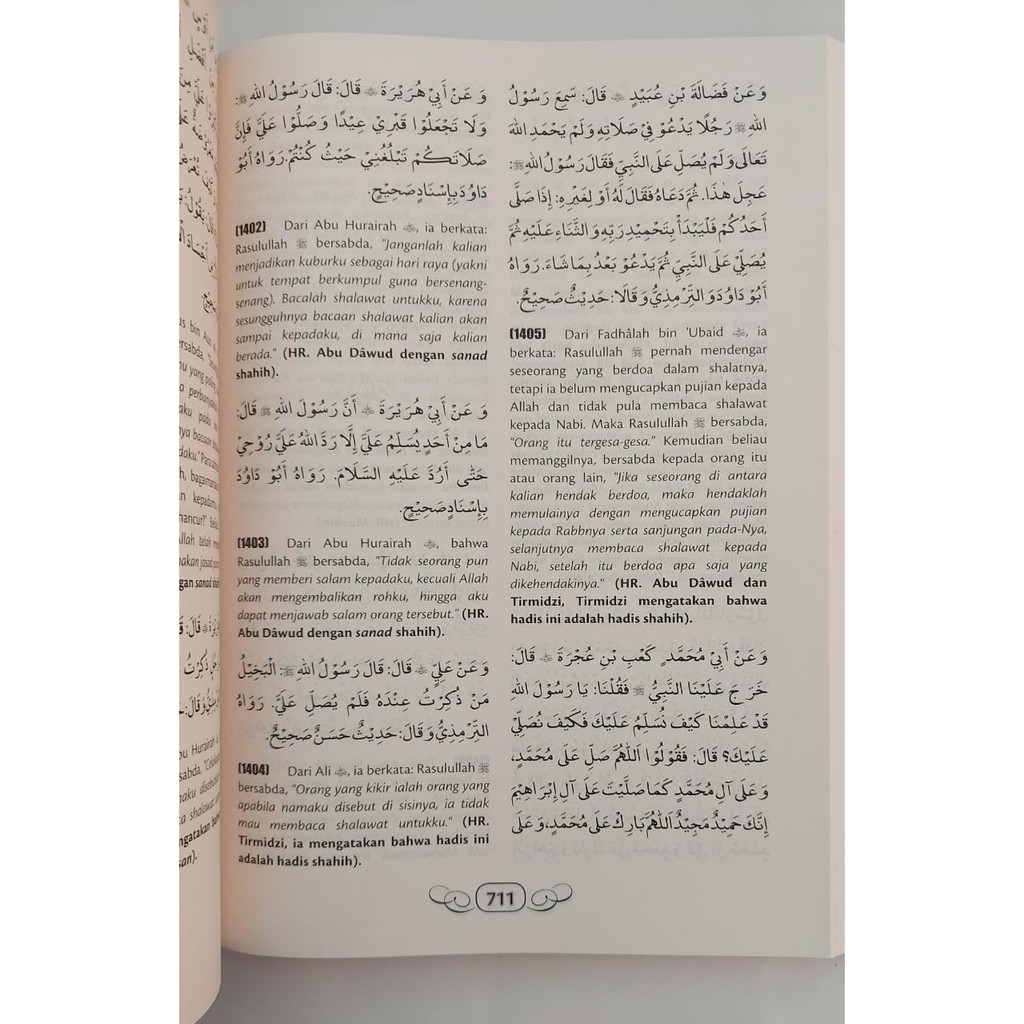 Buku Terjemah Lengkap Kitab Hadits Riyadush Shalihin Imam An-Nawawi (Ziyad)