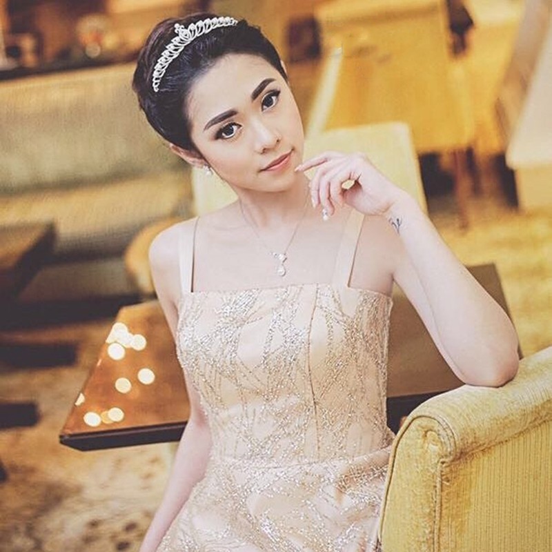 Mahkota Tiara dengan Mutiara Berkilau untuk Pengantin / Pernikahan