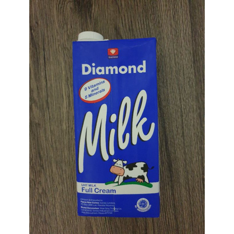 

Susu UHT Diamond Full Cream 1000 mL