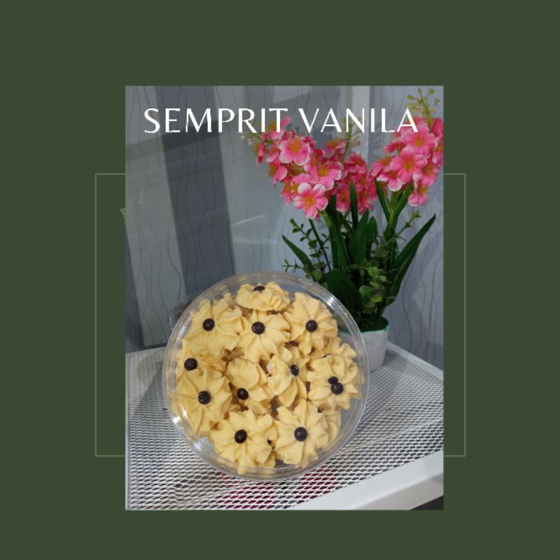 

kue semprit vanila