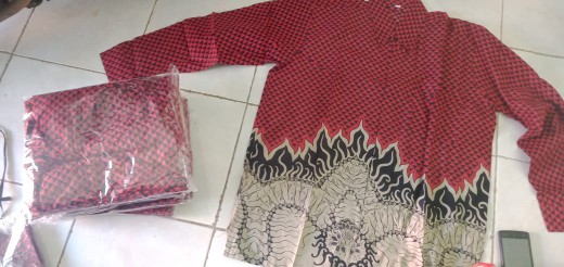 Couple Batik Bisa Pisah Bayar Di Tempat