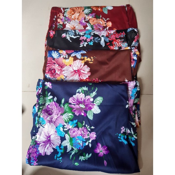 Celana Panjang Santai Wanita Motif Kembang Besar