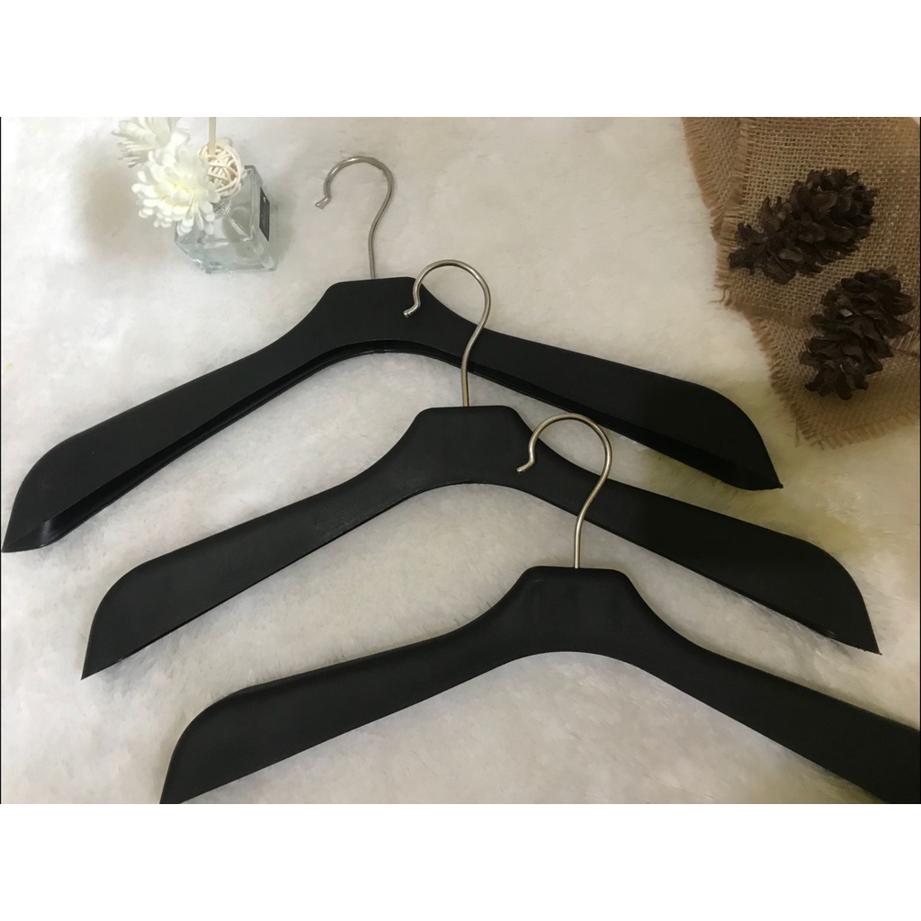 Hanger Gantungan Plastik - Baju - Jas (1 Pcs) Berkualitas - WARNA