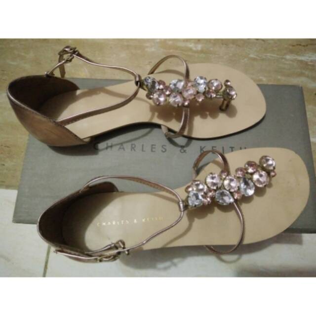 Preloved sepatu sandal charles and keith