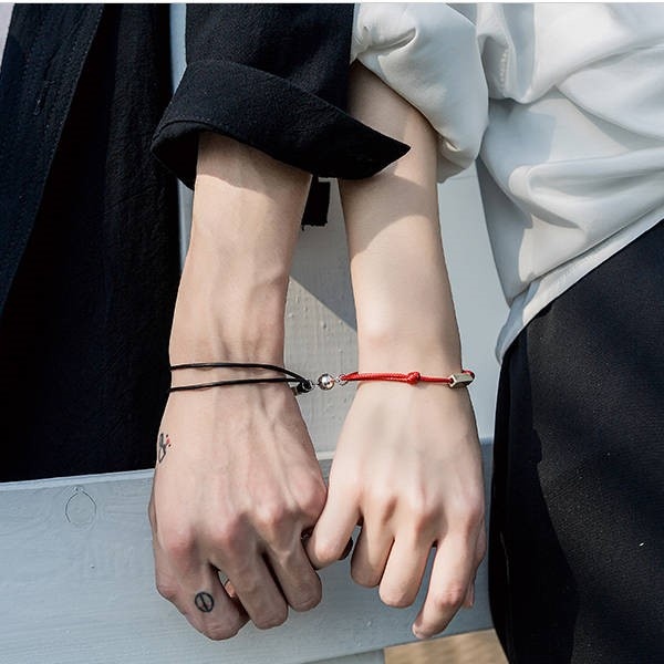 2pcs Gelang Couple Magnet  Inisial Gelang Tali Couple Gelang Couple Pasangan Gelang Braided Bracelet Anti-Memudar Q32