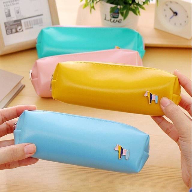 

Tempat Pensil PU Colorfull Horse
