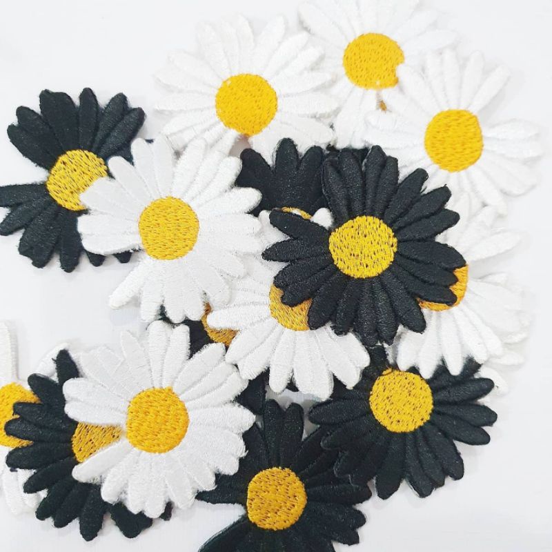 Patch Flower Peaceminusone, Bunga Daisy