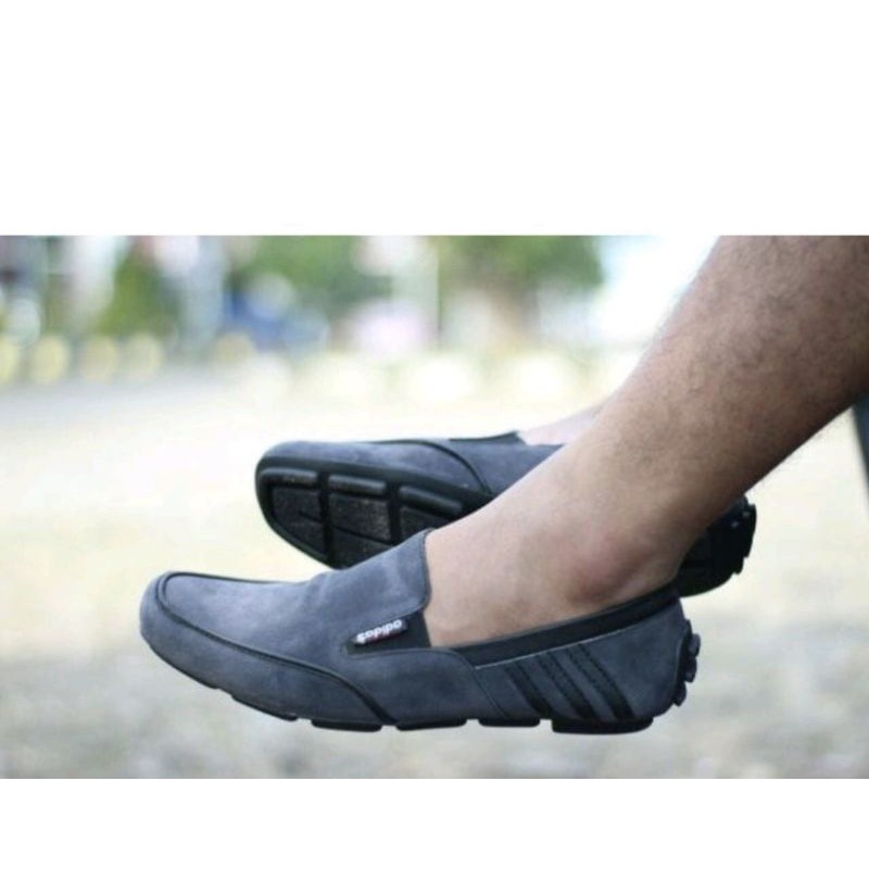 Sepatu adidas slop pria adidas Dembele mocsin