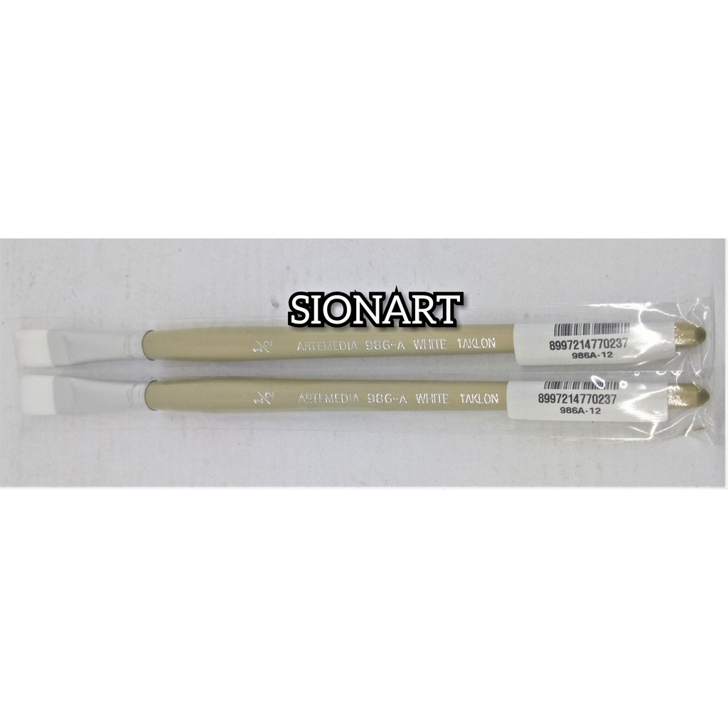 

Artemedia Gold 986A Short Flat Taklon Brush N0 1/2