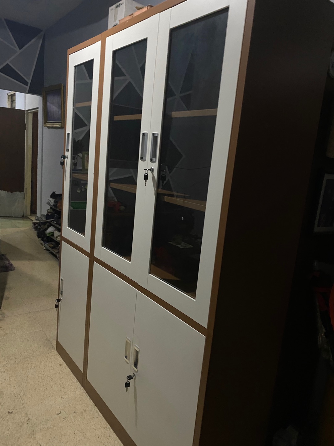 Lemari Arsip Hamburg / Lemari Kantor Dan Dokumen / Lemari File Dan Kabinet / Lemari 3 Pintu Jumbo