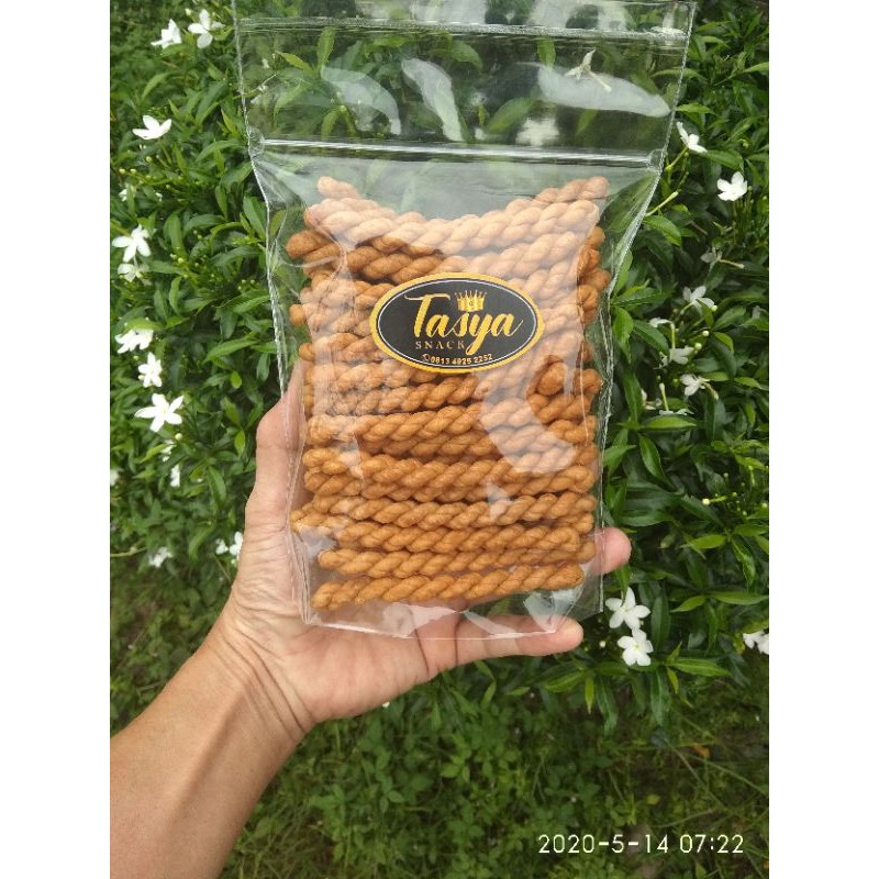 

Kue Tambang/Pluntir "Tasya