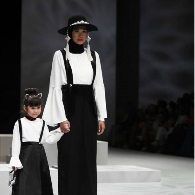 Baju Atasan Top Zaskia Sungkar Baru