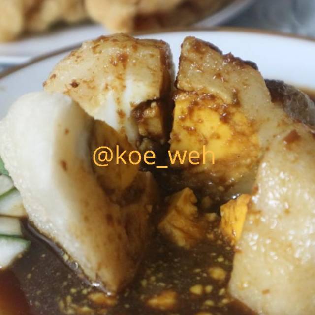 

Pempek Kapal Selam