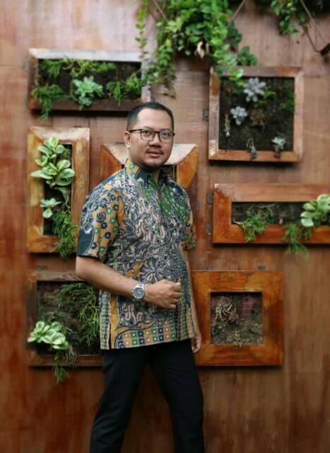 Batik cowok exclusive sablon malam lengan pendek