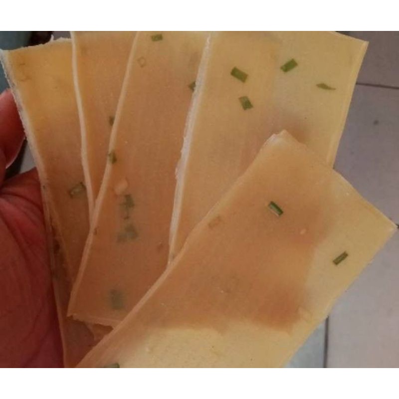 

1 kg KERIPIK KERUPUK SELEDRI MENTAH MURAH ENAK/MAKANAN RINGAN