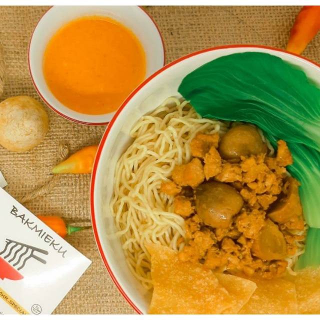 

BAKMIE AYAM JAMUR FROZEN HALAL ISI 6