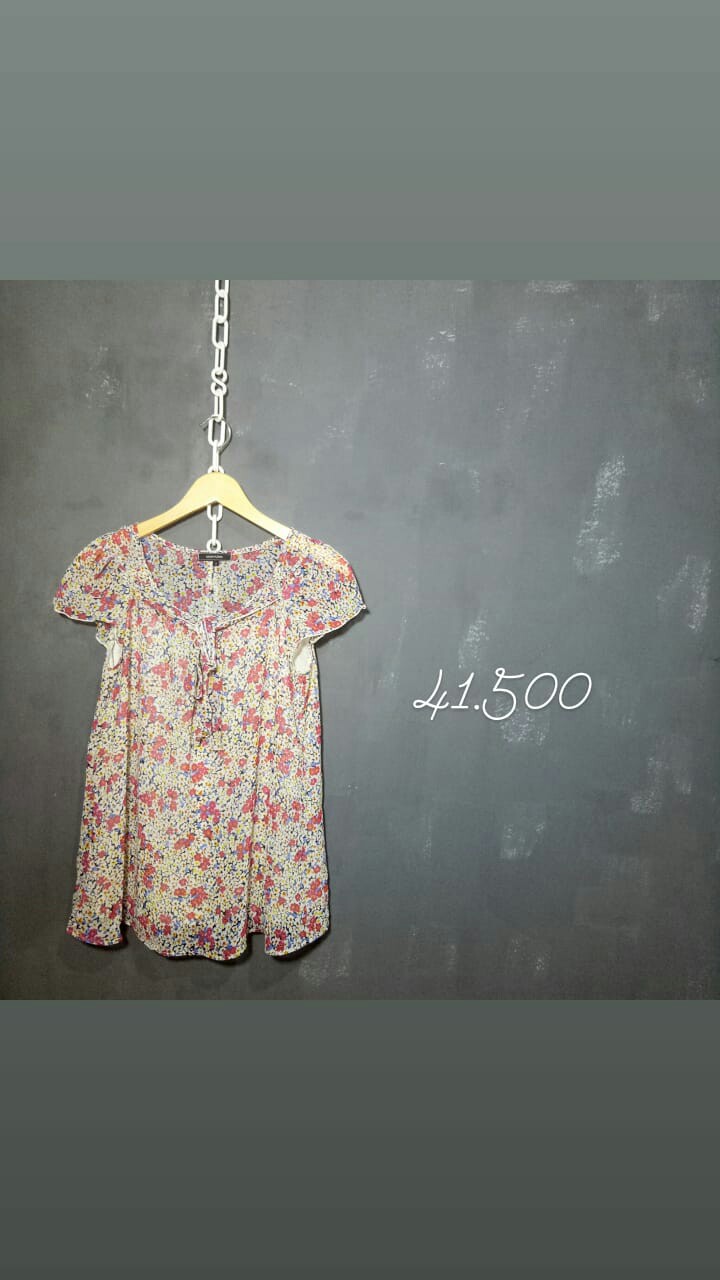 Gantungan Baju / Hanger Kayu Putih Dewasa