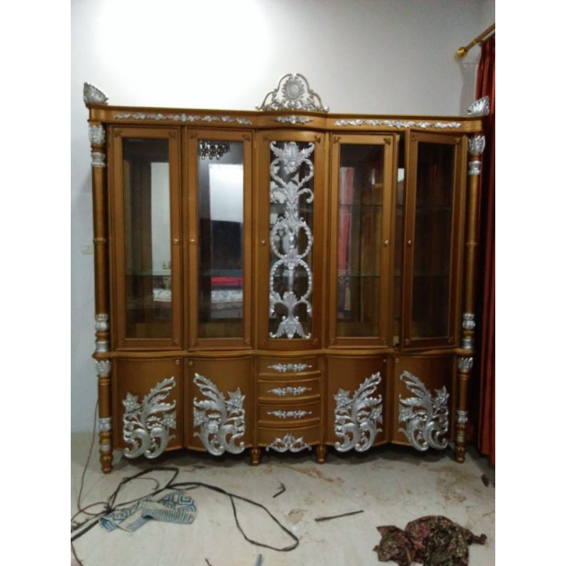 Lemari Kaca 5 Pintu Ukir Kayu Jati