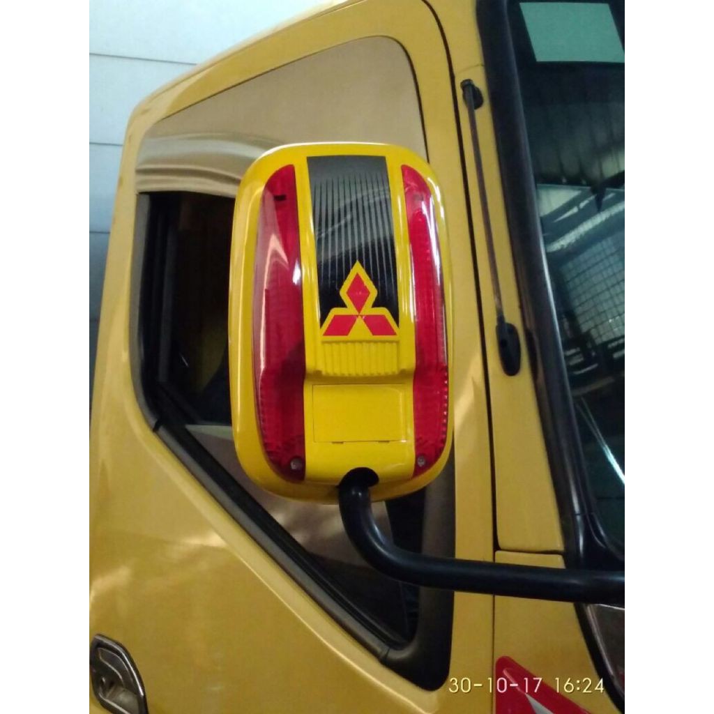 Cover Spion Truk Canter Kuning