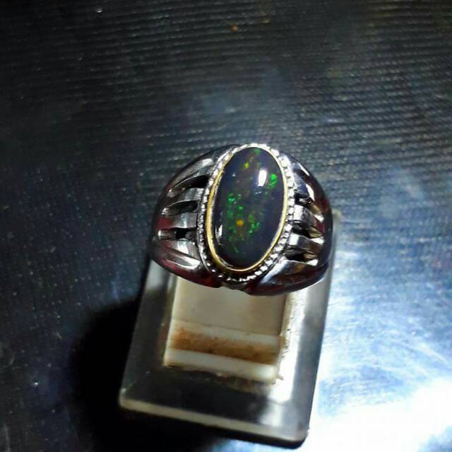 Natural black opal banten
