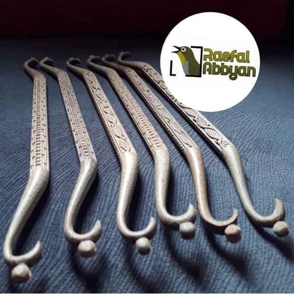 TANGKRINGAN UKIR CUNGKOK D22 BAHAN BAMBU