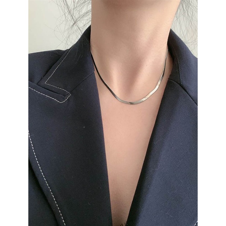 Kalung Choker Rantai Banyak Lapis Bahan Metal Warna Emas Gaya Vintage Untuk Wanita