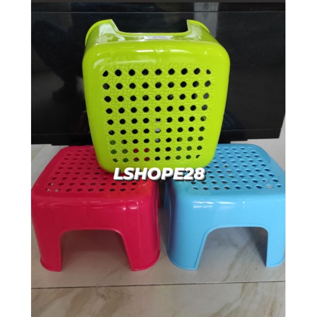 Kursi segi rotan maspion / kursi segi maspion / kursi kecil plastik / kursi segi plastik / kursi jon