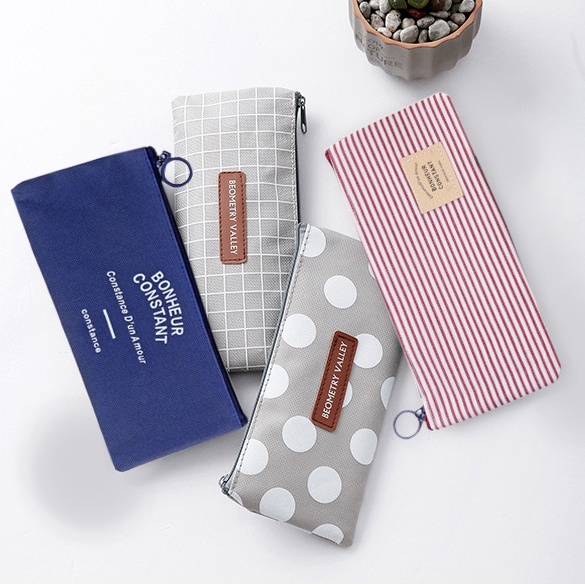 Tempat Pensil Pouch Beometry Valley dan Bonheur Constant Korean Style