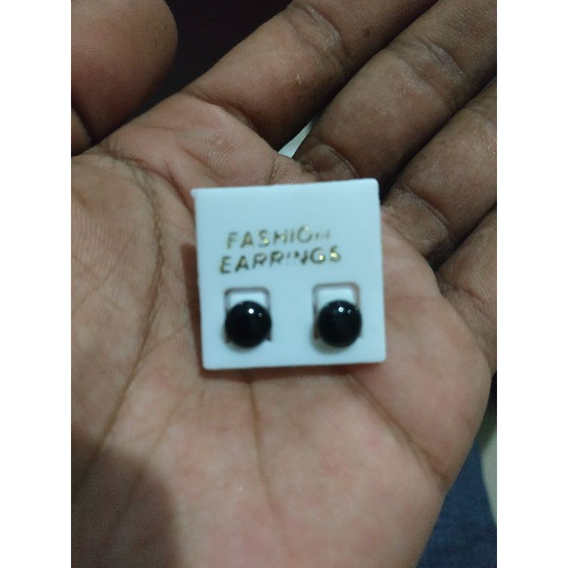 Anting tindik hitam bulat 5pcs