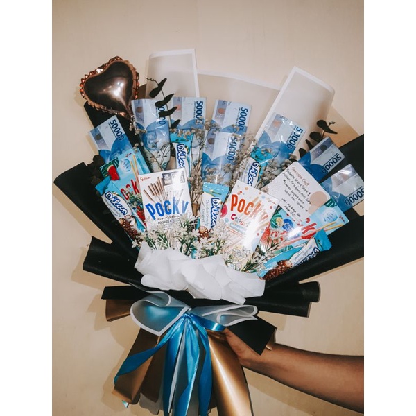 

Buket Uang 50 Ribu dan Snack Pocky