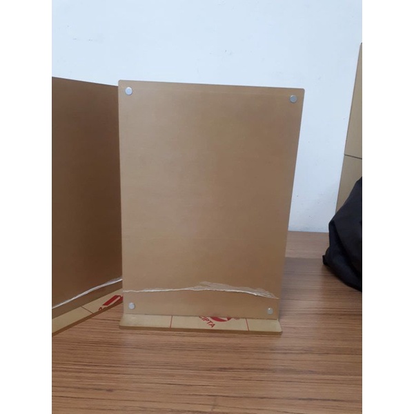 

AKRILIK PAPAN QR/PAPAN MENU/TEN HOLDER MAGNETIC UKURAN A4