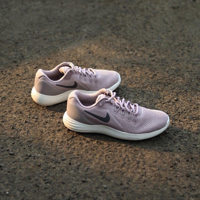 NIKE LUNAR APPARENT RUNNING WOMEN