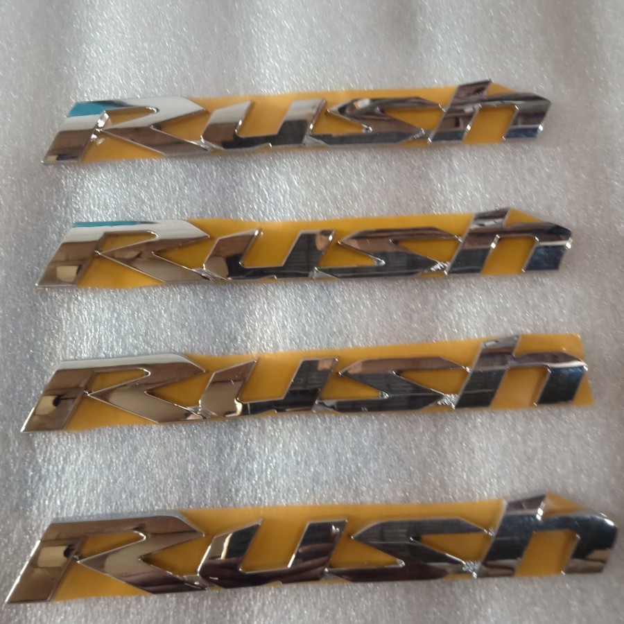 Emblem Mobil Rush Baru Original