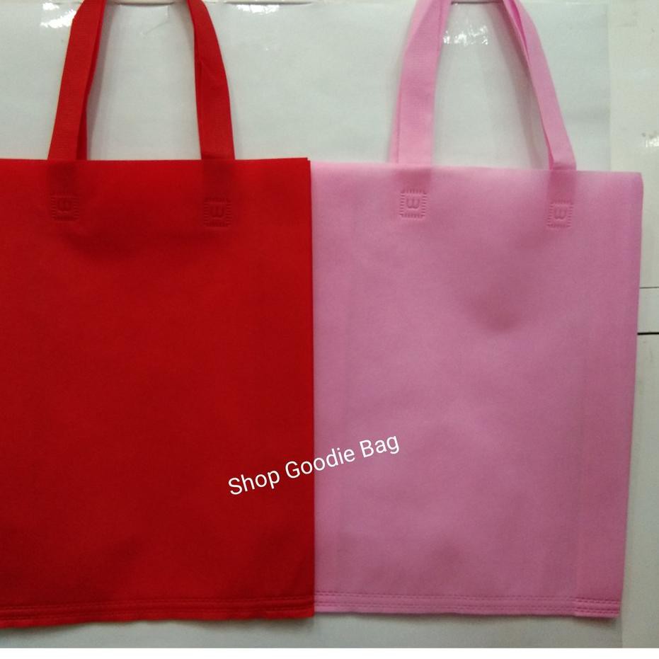 

Big Sale ADN Tas Spunbond HLS uk 30x40 ( harga lusinan ) - Goodie Bag WR Seller