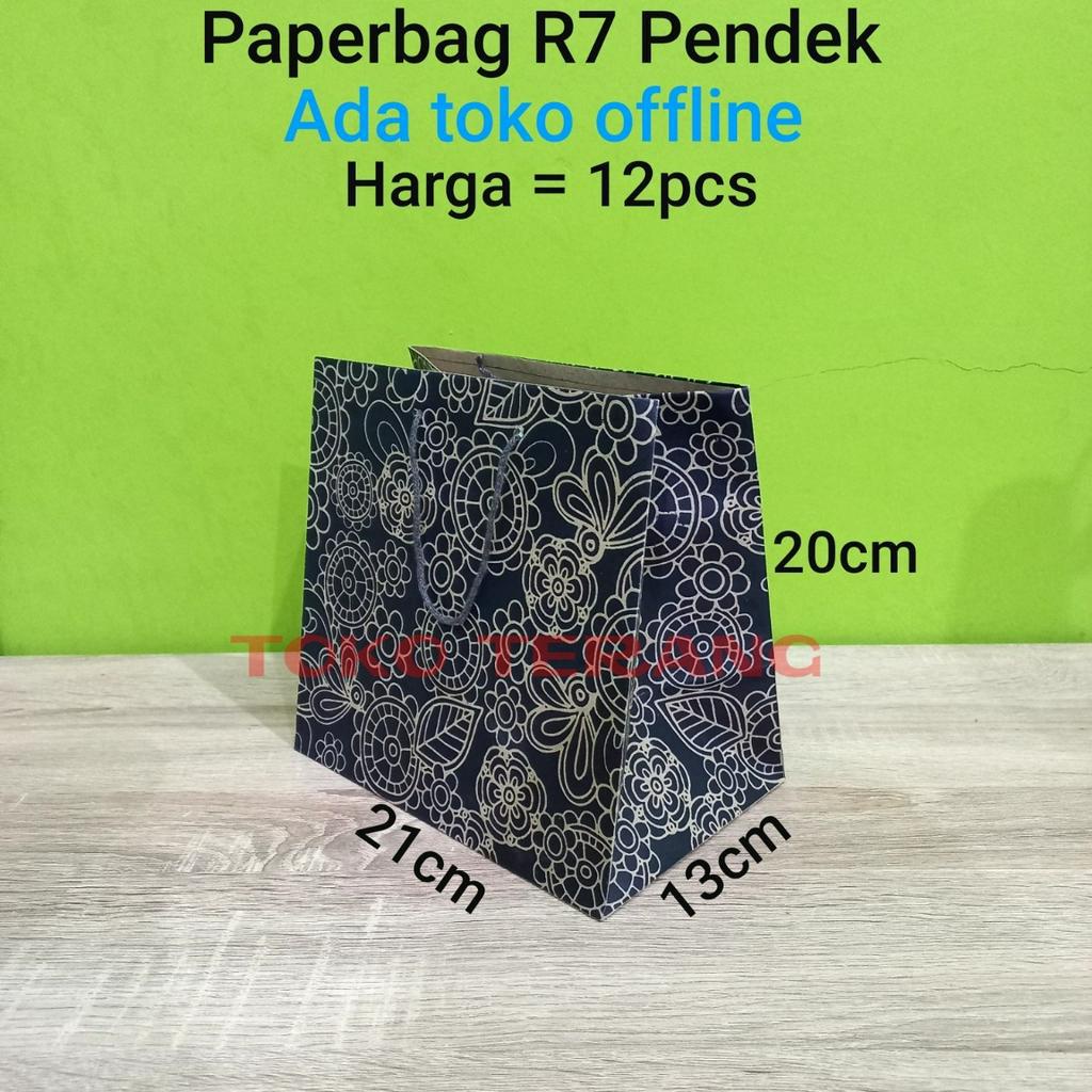 

Isi 12pc Paperbag R7 PENDEK 21x20 batik lusinan / tas kertas motif batik 21 x 20 / tas kertas batik / paperbag