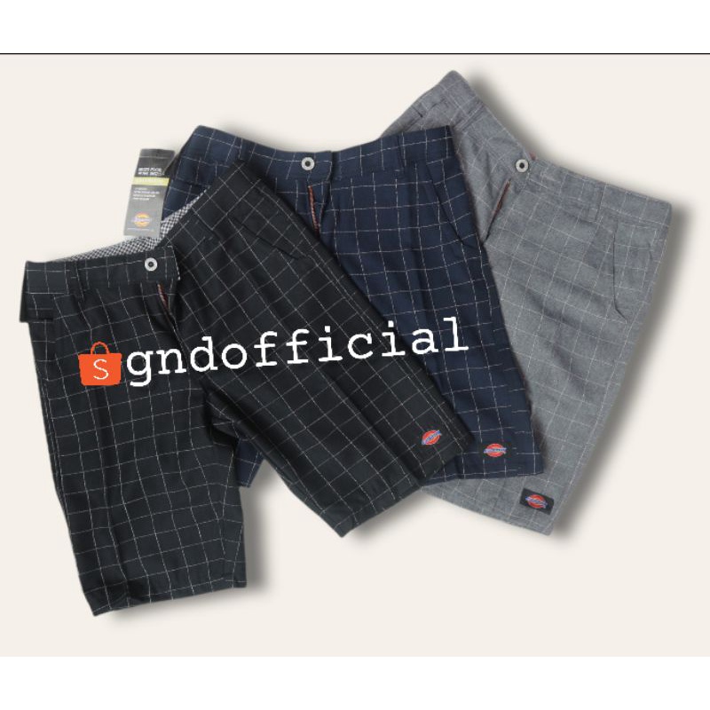 celana pendek tartan